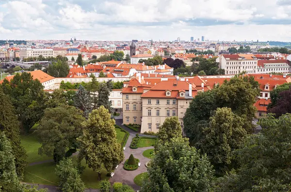 Tsjechische Republiek Praag Betegelde Daken Van Huizen Van Praag Juni — Stockfoto