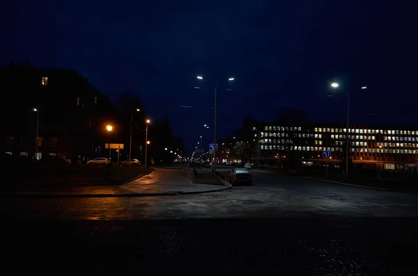 俄罗斯 卡累利 彼得罗扎沃茨克 街道彼得罗扎沃茨克在晚上 2017年11月14日 — 图库照片