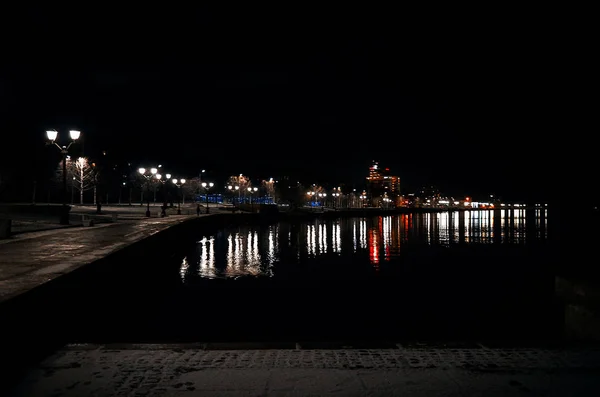 Rusia Karelia Petrozavodsk Lago Onega Petrozavodsk Por Noche Noviembre 2017 —  Fotos de Stock