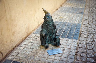 Polonya. Wroclaw. Wroclaw GNOME bronz heykelcik. 20 Şubat 2018