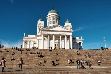 Finlandiya. Helsinki. Senato Meydanı 'ndaki Helsinki Katedrali (St. Nicholas Katedrali). 16 Eylül 2018