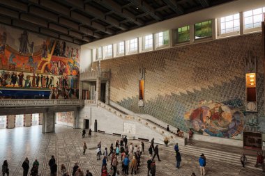 Norveç. Oslo. Oslo Belediyesi. Belediye Binası 'nın içi. 18 Eylül 2018