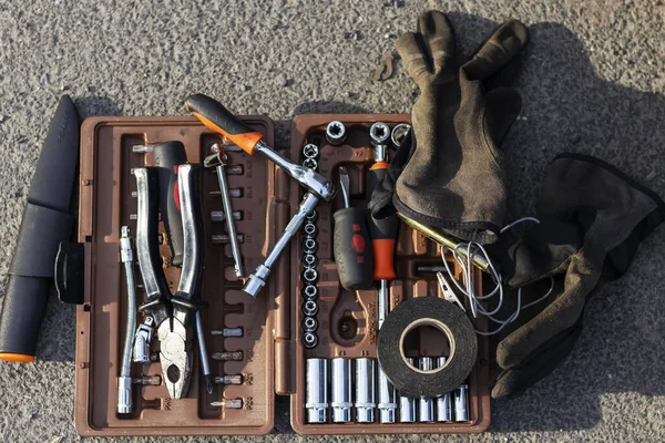 Tools for car repair in a suitcase — Stock Photo, Image