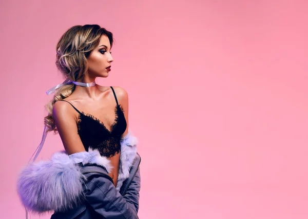 seksi iç çamaşırı, doygun renkler, kırmızı, mavi güzel model