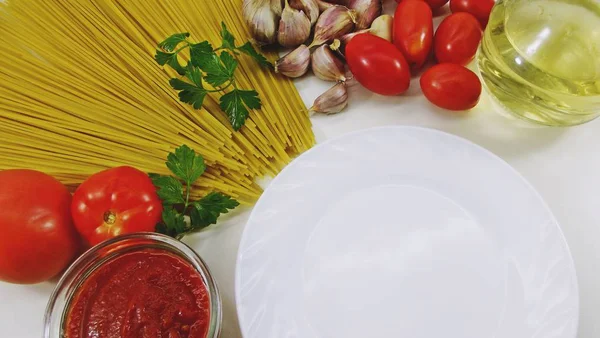 Reihe von Produkten für Spaghetti. — Stockfoto