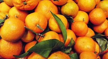 Lezzetli, tatlı taze mandalina.