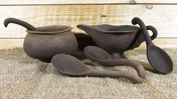 Посуда Глины Деревянном Фоне — стоковое фото