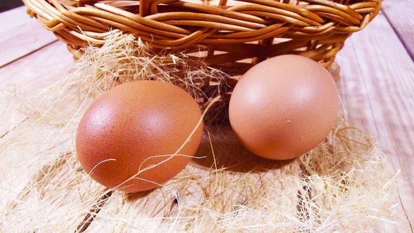 Huevos Frescos Sobre Fondo Madera — Foto de Stock