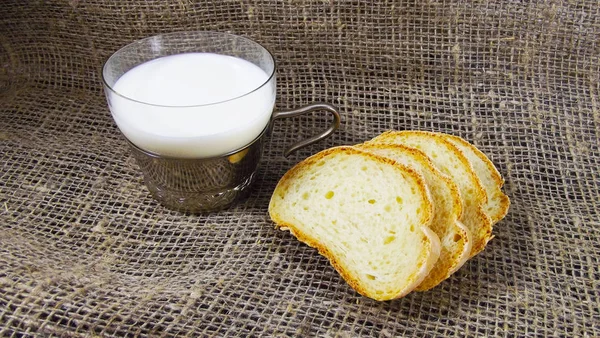 Melk Brood Achtergrond Van Jute — Stockfoto