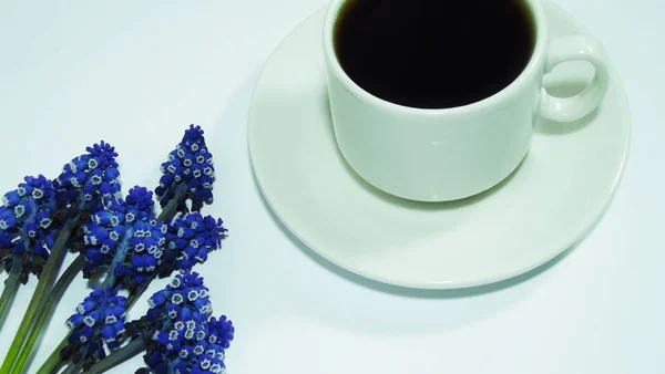 Matin Tasse Café Bouquet Fleurs Printemps — Photo