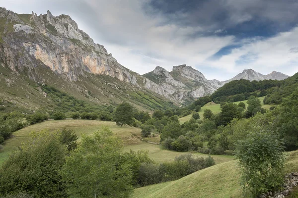 Hay meadows in Valle del Lago — 스톡 사진