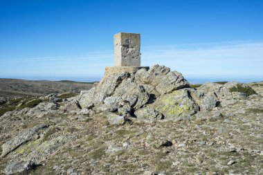 Üç taraflı kur çevrimi ayağı Pico del Nevero olarak