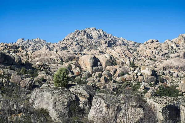 Granieten rotsformaties in La Pedriza — Stockfoto