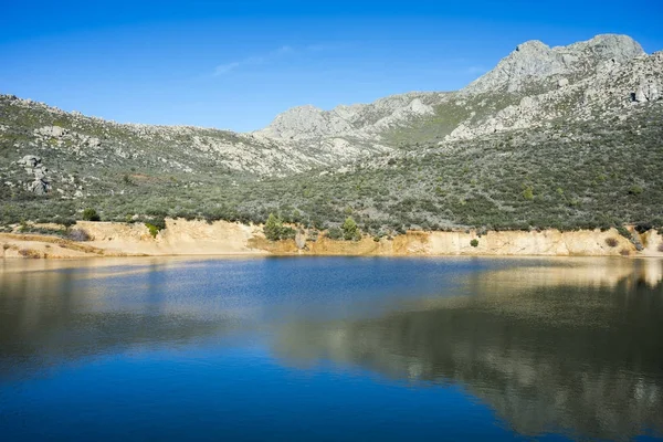 Views of La Maliciosa Reservoir — Stock Photo, Image