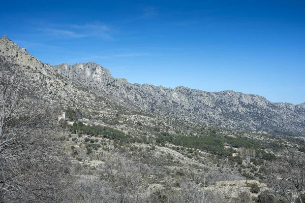 Veduta della catena montuosa La Cabrera, a Guadarrama — Foto Stock