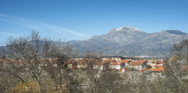 Views City Cerceda Province Madrid Spain Background Can Seen Maliciosa — Stock Photo, Image