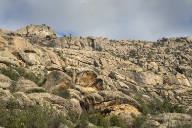 Granit kaya oluşumları La Pedriza, Guadarrama Dağları Milli Parkı, ili, Madrid, İspanya