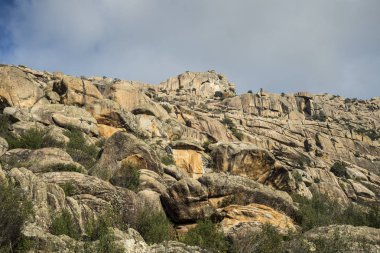 Granit kaya oluşumları La Pedriza, Guadarrama Dağları Milli Parkı, ili, Madrid, İspanya