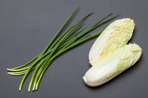 Fresh onion and cabbages — Stock Photo, Image