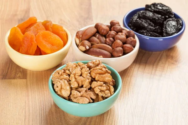 Kase ile fındık ve kuru meyve 