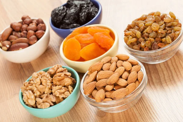 Kase ile fındık ve kuru meyve 