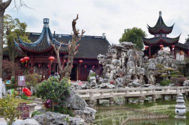 Pagodadan ve taş döşeli bahçe Tan Garden Nanxiang antik kenti, Shanghai, Çin