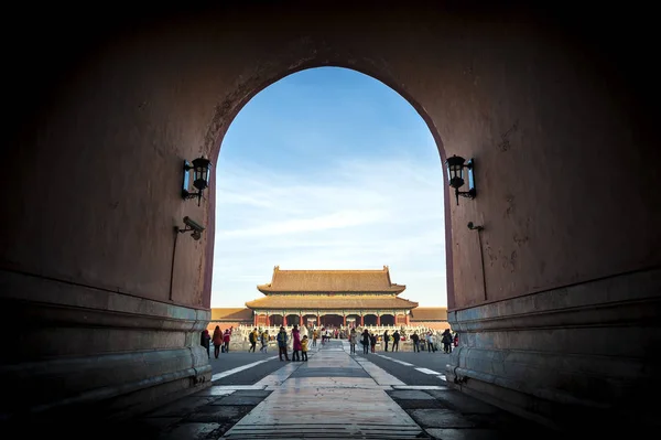 Weergave van de poort van de Opperste Harmonie onder de Meridian Gate op de verboden stad, Beijing Rechtenvrije Stockafbeeldingen