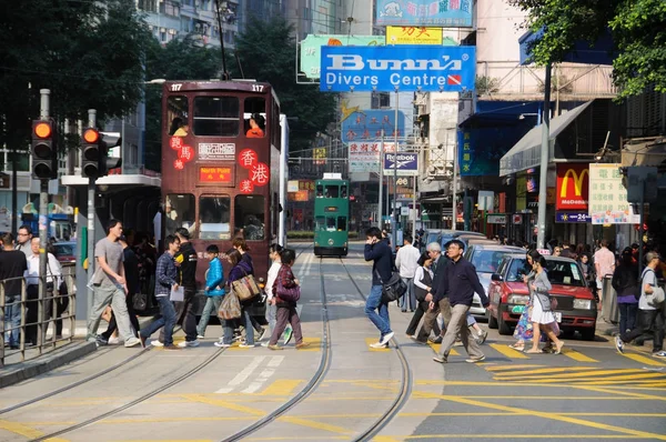 Cruzamento de zebras ocupado, Wan Chai — Fotografia de Stock