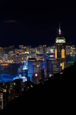 Geceleri, Hong Kong Adası ışıklı merkez Plaza gökdelen