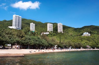 Derin su Bay beach yaz aylarında, Hong Kong