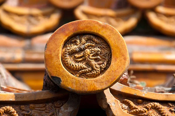 Dragon detail on roof tile, Forbidden City, Beijing — Stock Photo, Image