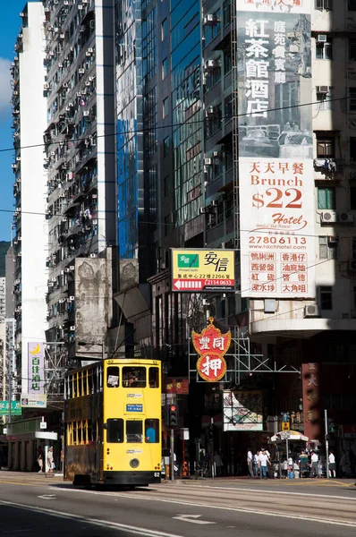 홍콩 트램, 헤 네 시 로드, 완 차이 — 스톡 사진