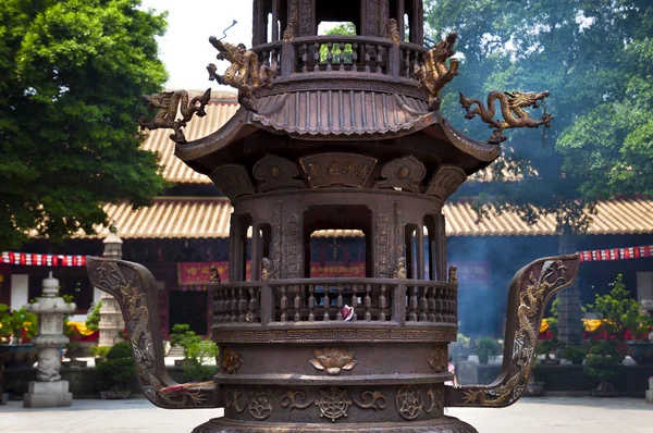 Palnik kadzidła w świątyni Guangxiao, Guangzhou — Zdjęcie stockowe