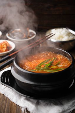 Kore çorbası Yukgaejang 