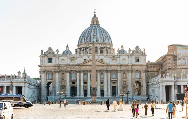 Vatican City Italy 2019 베드로 광장과 바티칸 시의성 베드로 대성당 — 스톡 사진