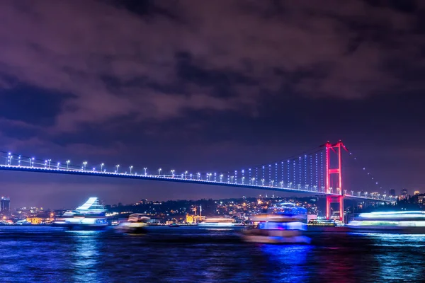 Stanbul Boğazı Köprüsü Gece Temmuz Şehitler Köprüsü Stanbul Türkiye — Stok fotoğraf