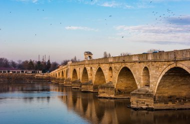 EDIRNE, TURKEY. Meriç Nehri üzerindeki Meriç Köprüsü (Mecidiye Köprüsü).