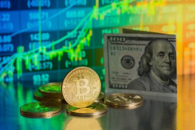Dolar banknotu arka planına sahip Bitcoin