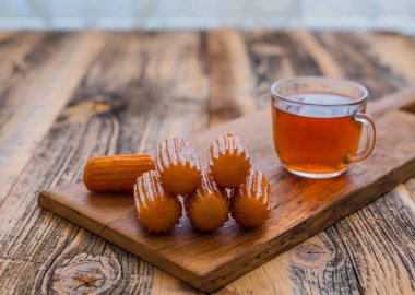 Geleneksel Türk Tatlısıyla Türk Çayı.