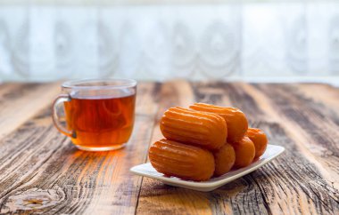 Geleneksel Türk Tatlısıyla Türk Çayı.