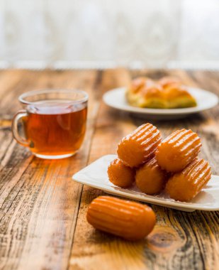 Geleneksel Türk Tatlısıyla Türk Çayı.