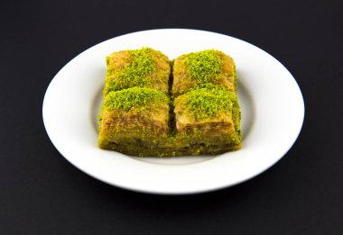 Tabakta Türk baklavası var. Geleneksel Baklava. 