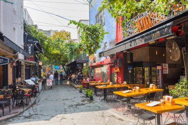 İSTANBUL - 10 Eylül 2017 Karaköy Bölgesi 'nden ünlü kafeler. Karaköy, son yıllarda İstanbul 'un en popüler yerlerinden biri. Karaköy, İstanbul, Türkiye.