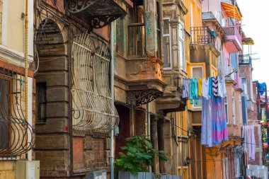 Eski şehir Balat 'ta renkli evler. İstanbul, Türkiye.