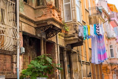 Eski şehir Balat 'ta renkli evler. İstanbul, Türkiye.
