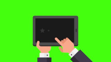 Tablet tutarak ve beş yıldız değerlendirme değerlendirme iş adamı. Karşılıklı iki işadamları. Yeşil arka plan. Hareketli grafikler.