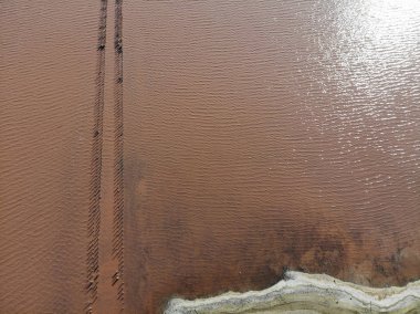 Rıhtımı kuşbakışı yok etti.