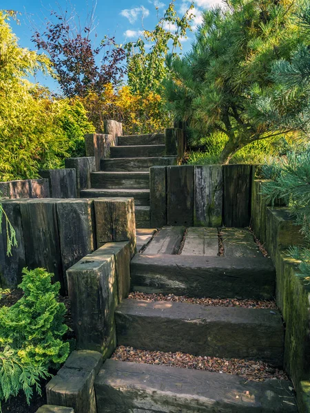 Wooden garden stairs — Stock Photo, Image