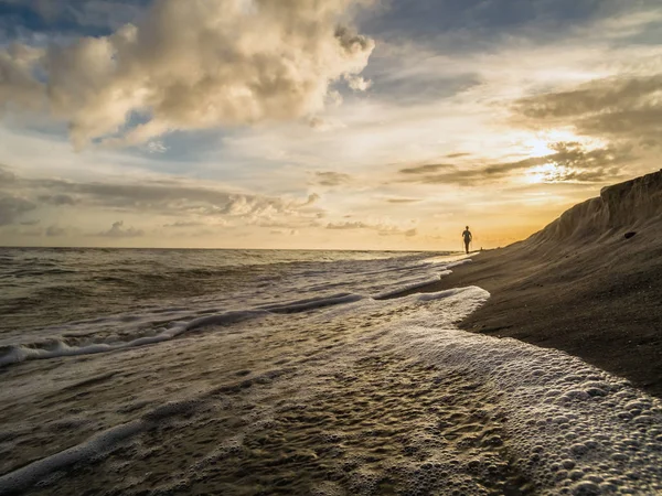 Nordic Walking på stranden — Stockfoto