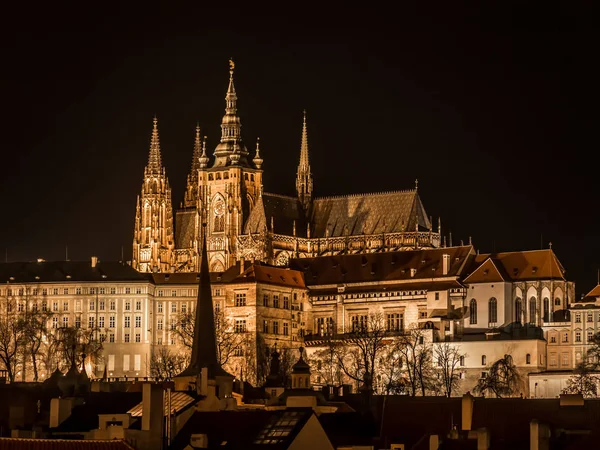Castello di Praga di notte — Foto Stock